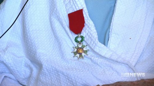 The 99-year-old's replacement medal. (9NEWS)