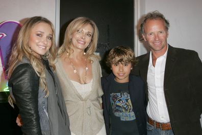 Actress Hayden Panettiere, mum Leslie, brother Jansen and dad Skip arrive at the Season 1 wrap party for Heroes in 2007 in Los Angeles, California. 