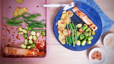 Jane de Graaff's one-tray honey -soy salmon