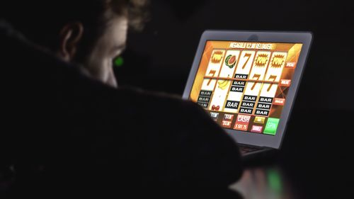 Use of credit cards for online gambling to be banned