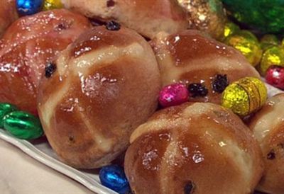 <a href=" /recipes/other/8345745/best-ever-easter-hot-cross-buns " target="_top">Best ever Easter hot cross buns<br>
</a>
