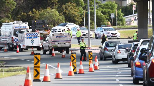 coronavirus Queensland border closure checkpoint