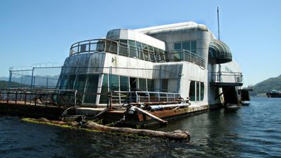 Eerie images of a
floating McDonald’s restaurant abandoned 30 years ago in Canada have gone viral
amid plans for a secret makeover of the “McBarge”. (Photo: Flickr)