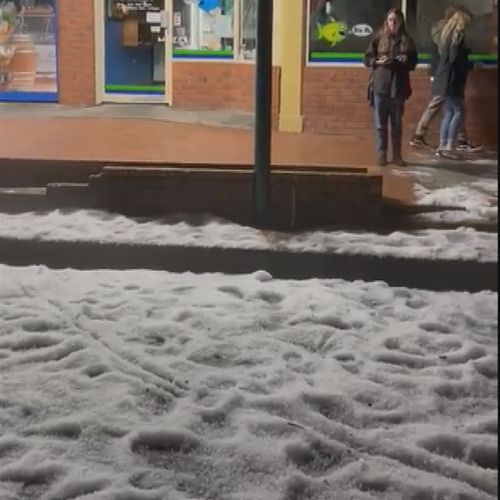 NSW town of Byron Bay blanketed in thick layer of hail after freak storm. 