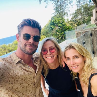 chris hemsworth and liam hemsworth and luke hemsworth parents