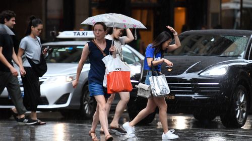 The mercury in Sydney plummeted dramatically as a cool change made its way through the city yesterday afternoon. 