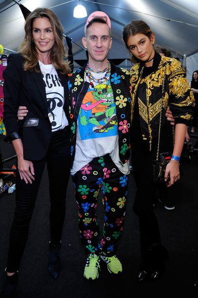 No one creates a spectacle quite like Jeremy Scott. At the
Moschino Resort 2017 show, the creative director pulled
out all the celebrity stops, packing the runway with favourites like
Miranda Kerr, Hailey Baldwin and a ton of Victoria's Secret angels. The front
row was equally buzzy, with Katy Perry
sitting next to Caitlyn Jenner and Disney
starlets Vanessa Hudgens and Bella Thorne. Meanwhile, the Crawford-Gerber clan seized the opportunity for some quality family
time.