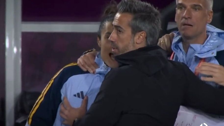 Spain coach Jorge Vilda is under fire for this act.