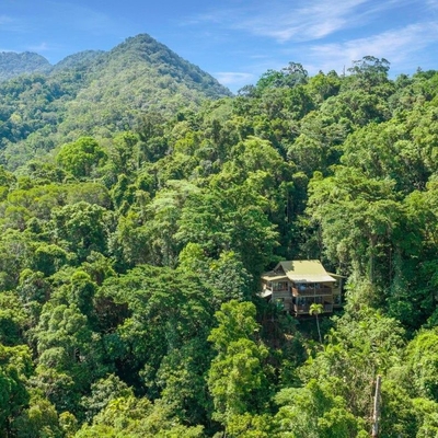 Incredible find at the end of this 900-metre driveway in Queensland