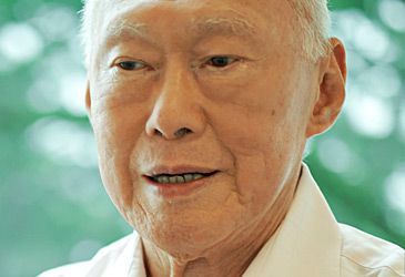 Lee Kuan Yew was the first prime minister of which nation?