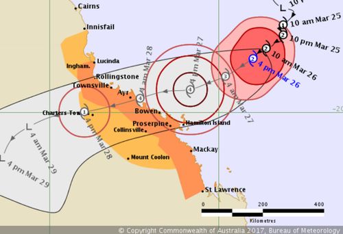 Cyclone Debbie: Queensland residents refuse to evacuate