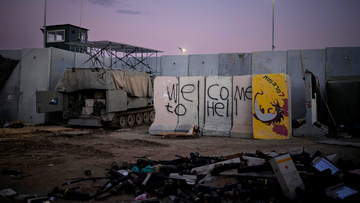'Welcome to Hell' - grim Gaza border warning