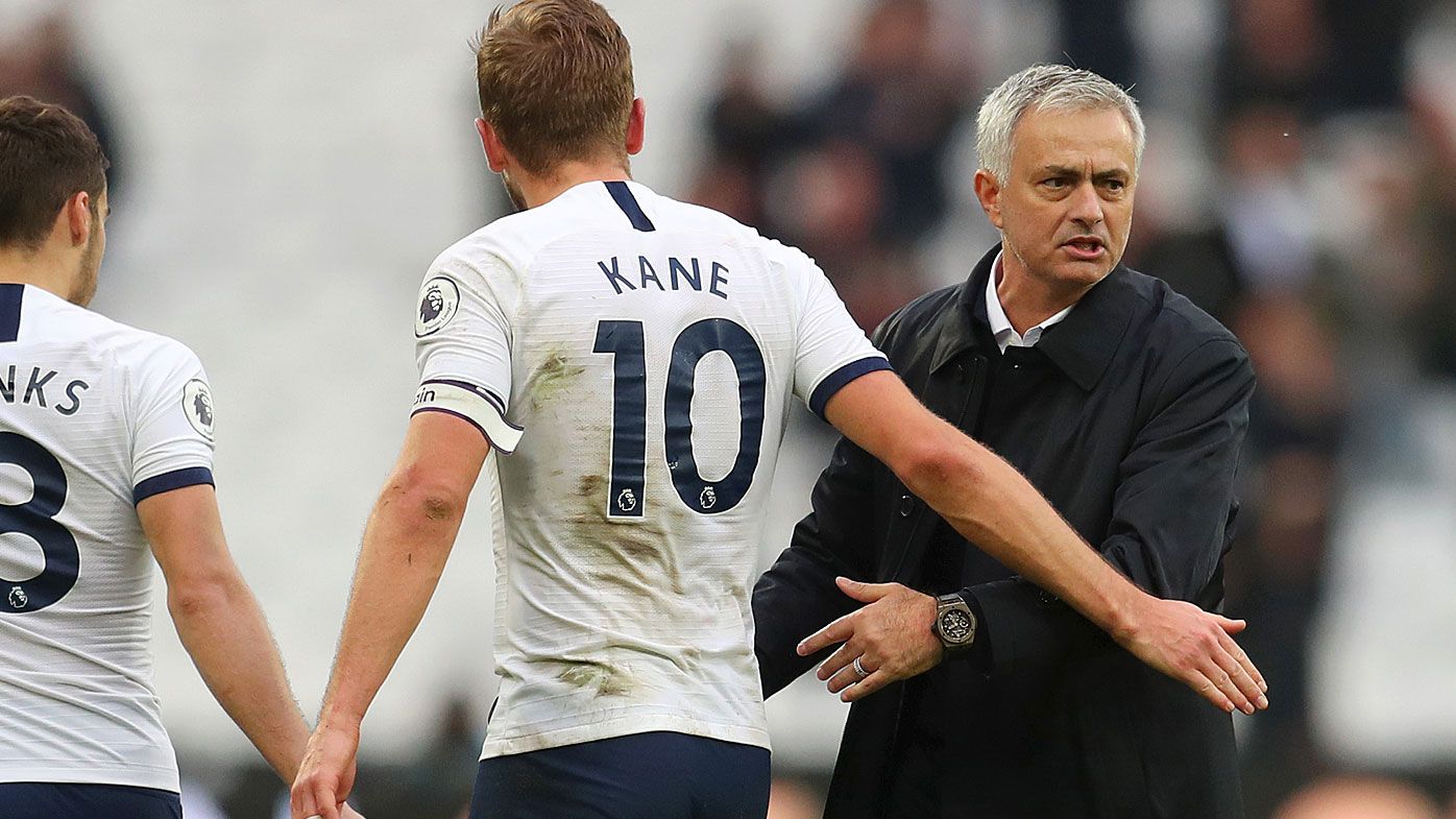 Kane congratulates Mourinho