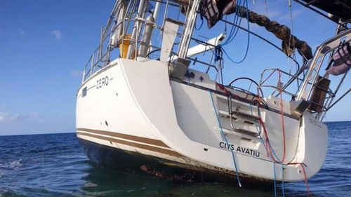 About one tonne of illicit drugs has been found on a West Australian island after a yacht ran aground on a reef.