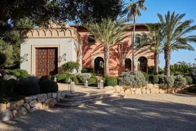 Ellen DeGeneres Drops $29 Million on Montecito's Villa Tragara