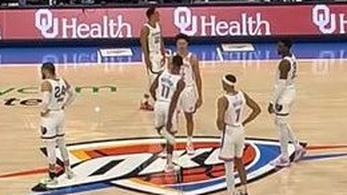 NBA 2022: Oklahoma City Thunder and Memphis Grizzlies wear same uniforms  during game
