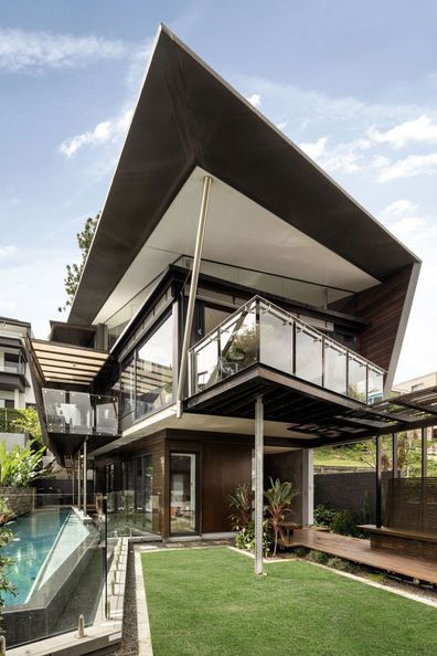 Entertainer's home in Teneriffe, Queensland, is going to auction.