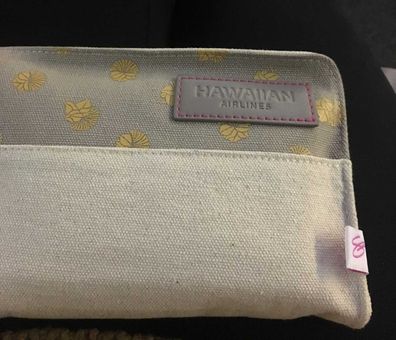 Hawaiian Airlines amenity kit