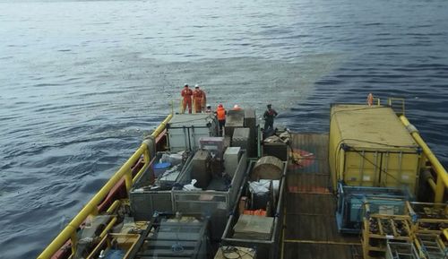 Oil can be seen around where the Lion Air flight was last seen.