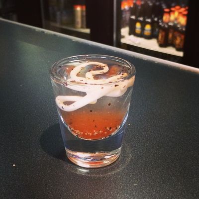 <p>Tapeworm Shot. Okay, so it's not actually a tapeworm. It's made from Tabasco sauce, vodka, pepper, and mayonnaise - but the visual result is striking.</p>
<p>Image source: Instagram:&#160;squash1540</p>