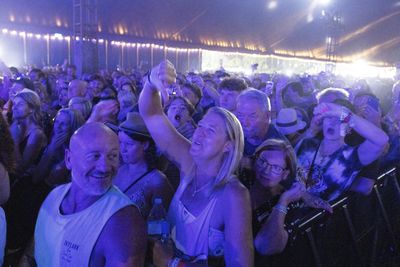 Bluesfest turns to Boos-fest for Albanese