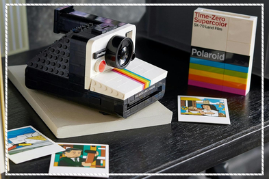 9PR: LEGO Ideas Polaroid OneStep SX-70 Camera  Building Kit