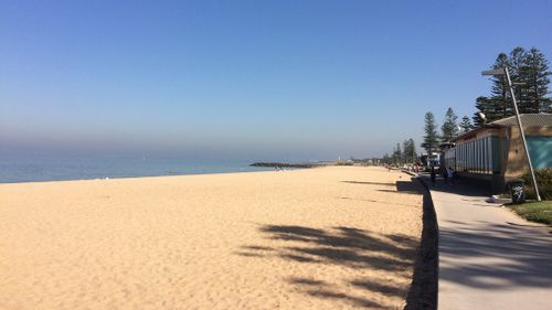 The haze could also be seen hovering over the ocean. Hot weather has left Melbourne shrouded in haze. (9NEWS/Livinia Nixon)