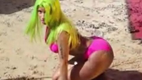 Watch: Nicki Minaj flaunts her controversial bikini booty