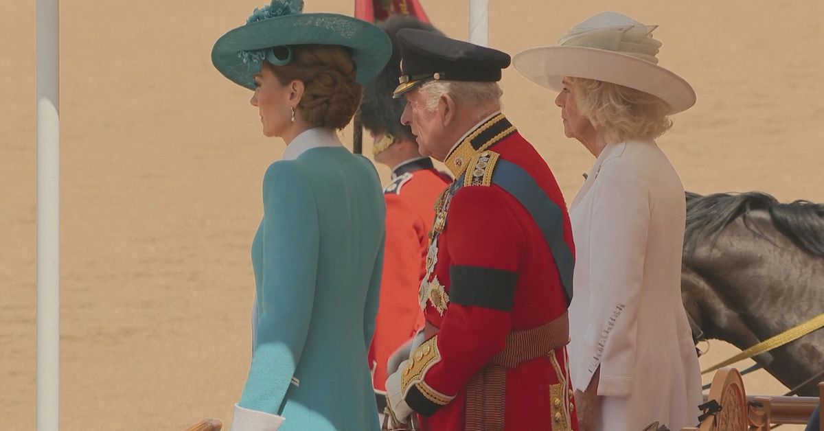 Royals pay tribute to plane crash victims at this year's Trooping the Colour