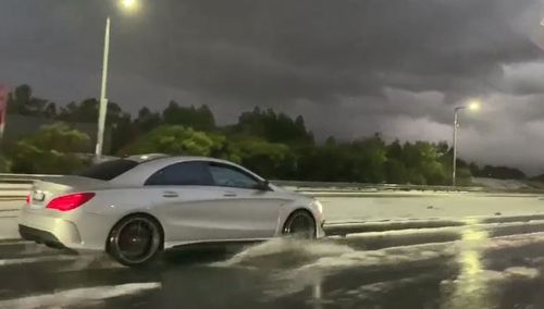 On the Monash Freeway, motorists battled a layer of white ice on the road. 