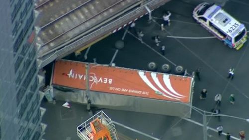 Traffic chaos in Melbourne CBD after truck roll over took eight hours to clear