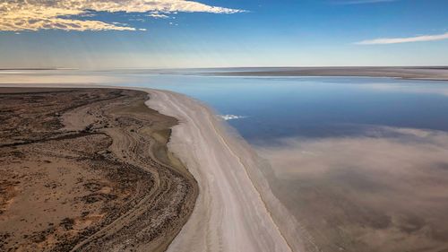 Jackboot Bay - Lake Eyre North sees water levels rise after years of drought.