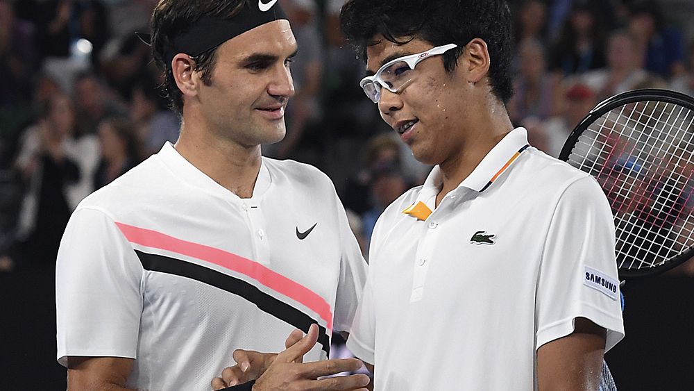 Australian Open 2018: Roger Federer into men's singles final after Hyeon Chung retires hurt