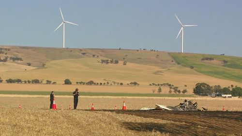 Deux hommes sont morts après le crash d'un avion léger au nord d'Adélaïde, en Australie-Méridionale.