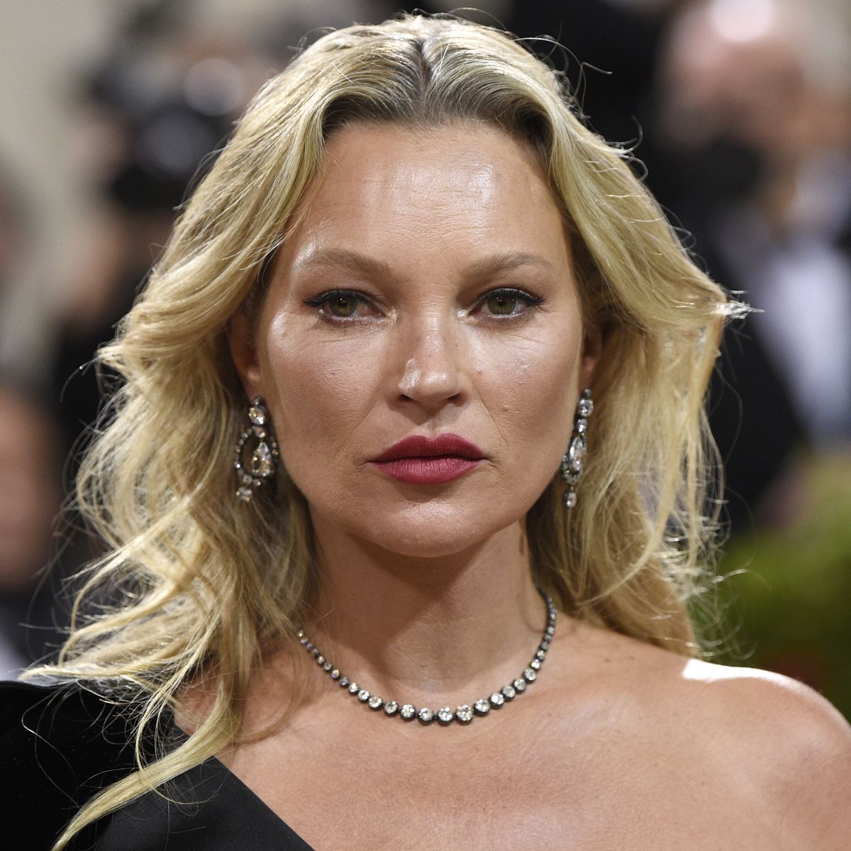 Kate Moss admits she regrets saying 'nothing tastes as good as skinny feels