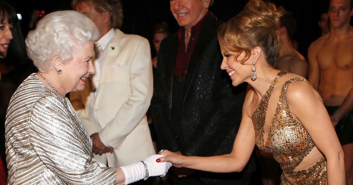 Queen Elizabeth death: Celebrities who have met the Queen – 9Honey Celebrity