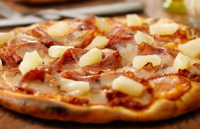 Pineapple pizza