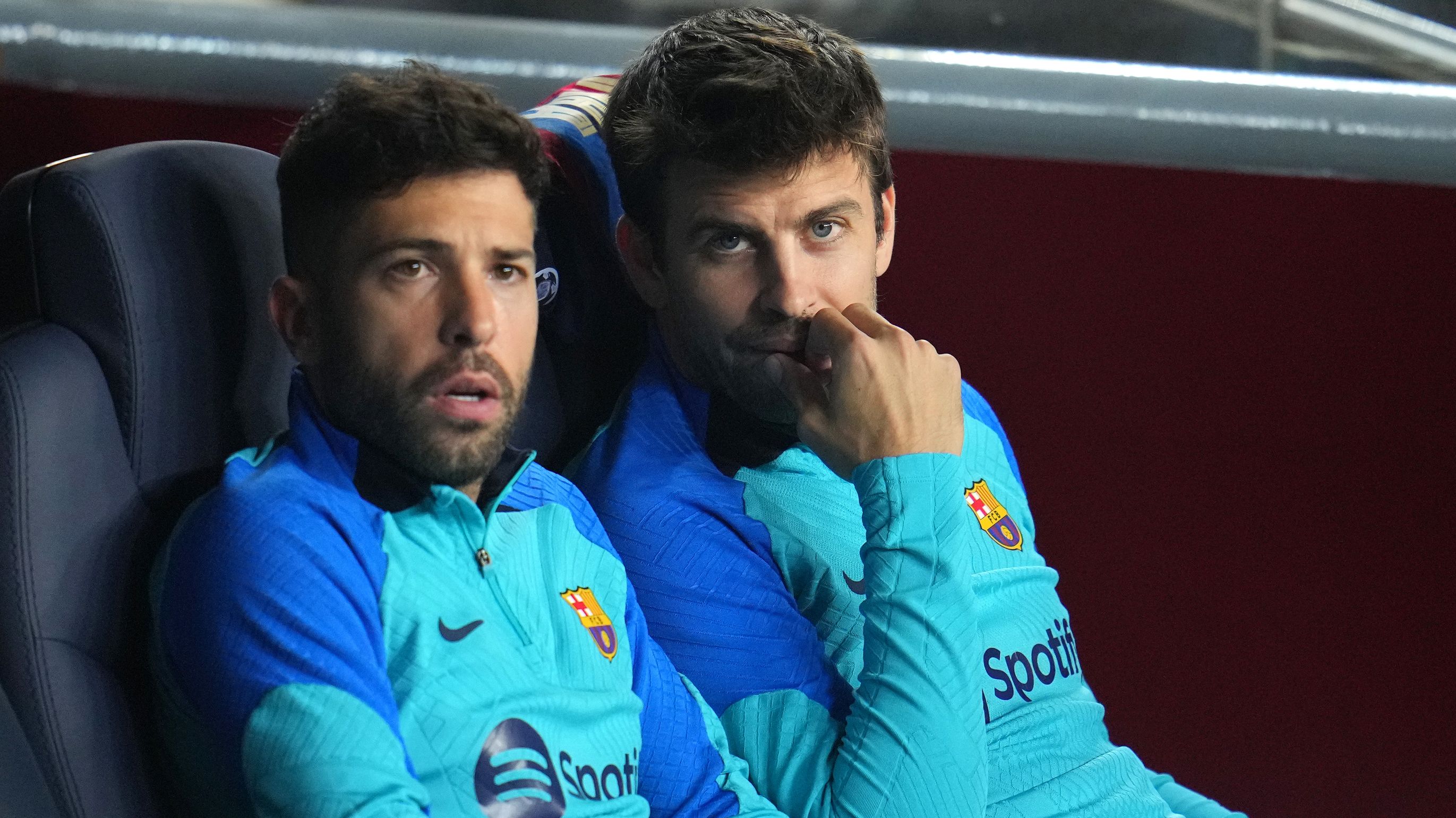 Jordi Alba and Gerard Pique of Barcelona before the game against Bayern Munich.
