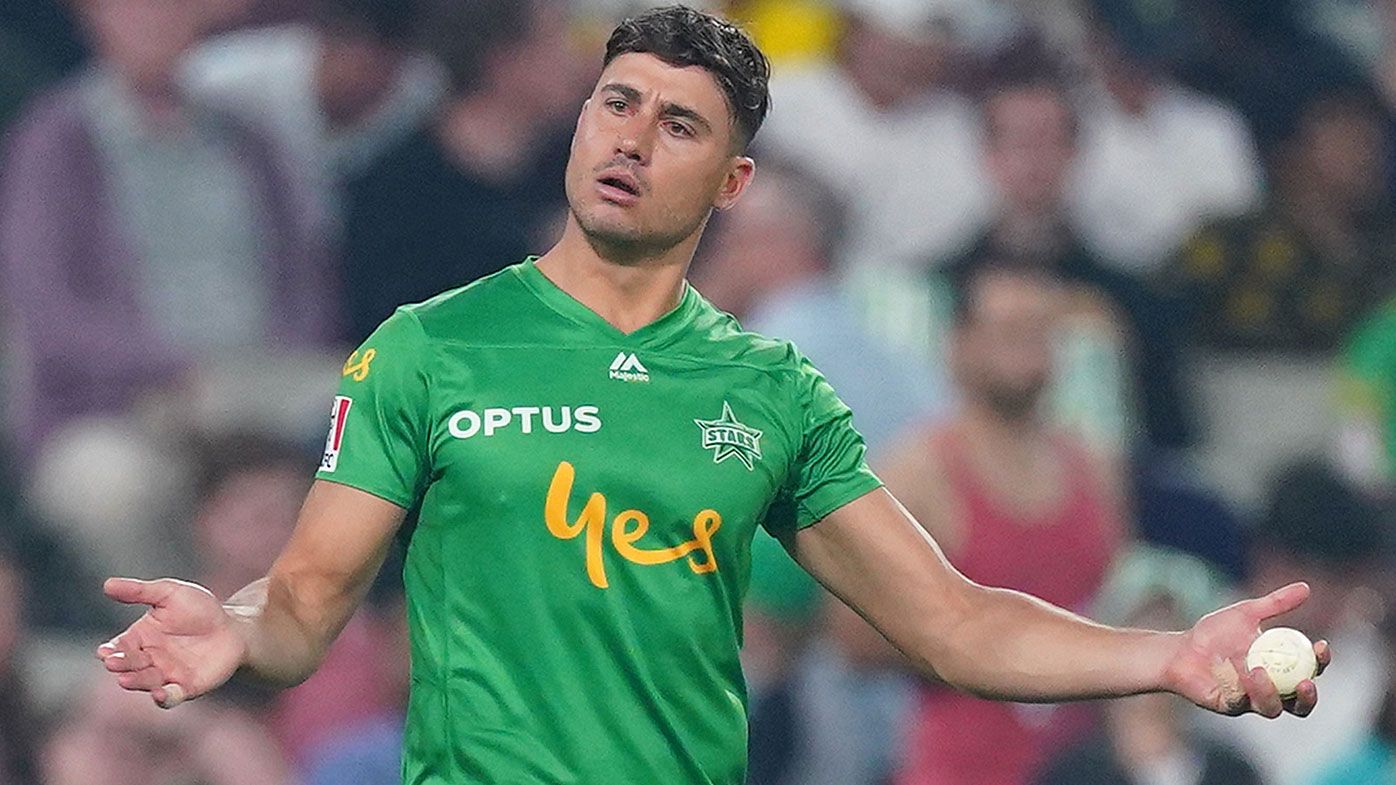 Marcus Stoinis of the Stars prepares to bowl during the Big Bash League