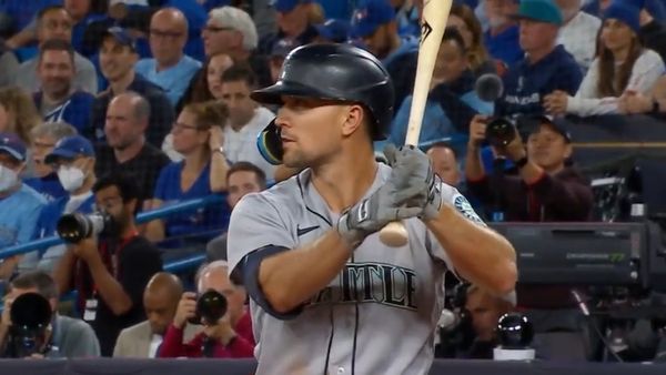 Mariners produce sensational comeback to advance in playoffs – KION546