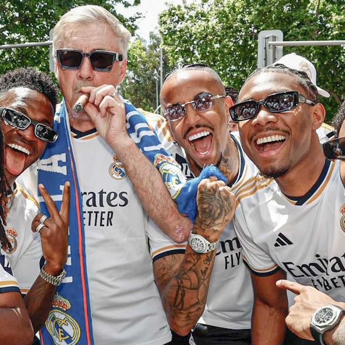 carlo ancelotti smoking cigarette Football news 2024: Real Madrid manager Carlo Ancelotti recreates iconic  cigar photo at parade