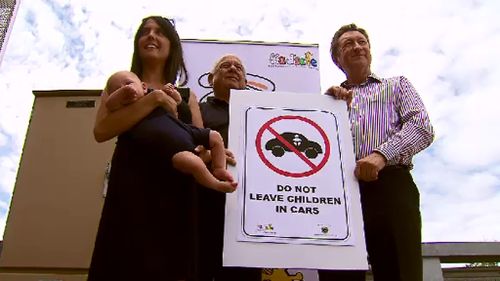 Moonee Valley Council plans to install warning signs reminding parents of the danger of leaving children locked in hot cars. (9NEWS)