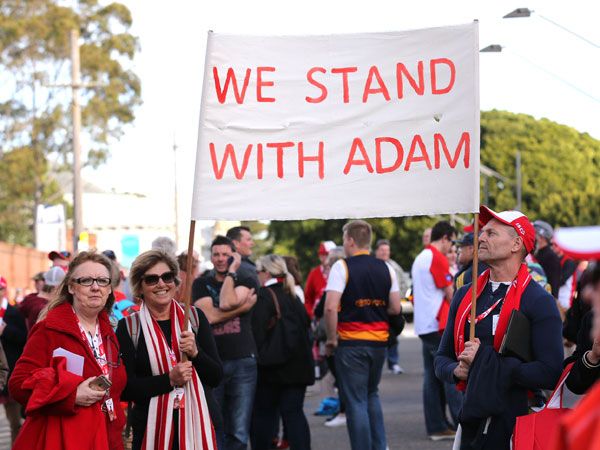 Fans convinced Goodes to finish season