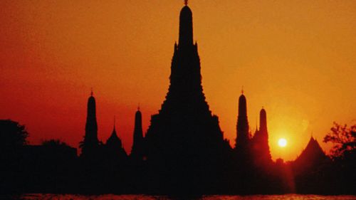 US tourists detained in Thailand after posing semi-naked at temple