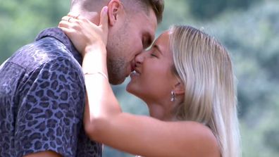 Love Island Australia 2021 Zoe and Chris