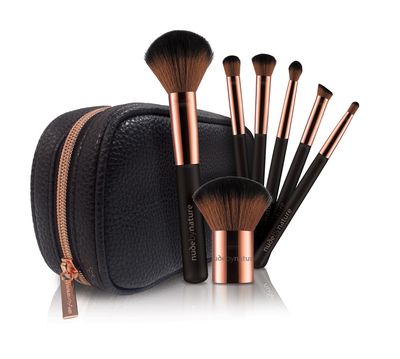 <a href="https://nudebynature.com.au/shop/make-up/top-products/best-sellers/essential-collection-brush-set/" target="_blank">Nude By Nature Essential Collection Brush Set, $39.95</a>