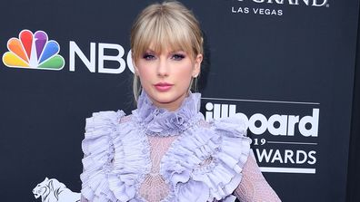 Taylor Swift arrives at the 2019 Billboard Music Awards.