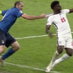 England fans were left up in arms when Italy defender Giorgio Chiellini pulled on the collar of youngster Bukayo Saka as he attempted to get away for a quick break during a crucial point in the match.