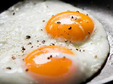 Pesto / fried eggs