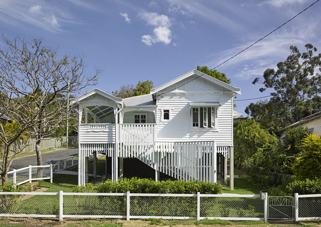 Modern take on humble Queenslander wins top award - 9homes Modern take on humble Queenslander wins top award - 9homes